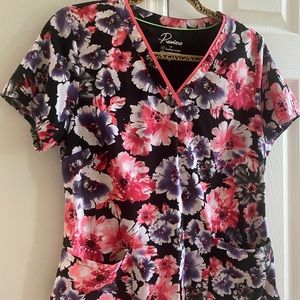 Healing Hands Premiere Scrub Top